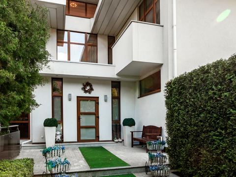 будинок за адресою Осіння