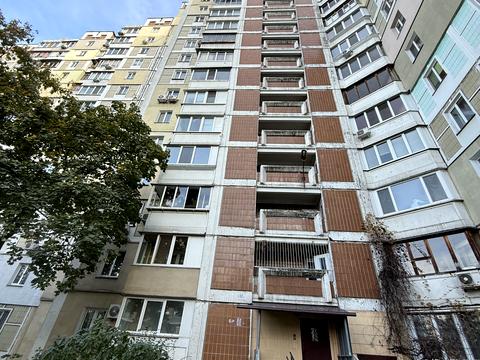 квартира за адресою Ревуцького вул., 18