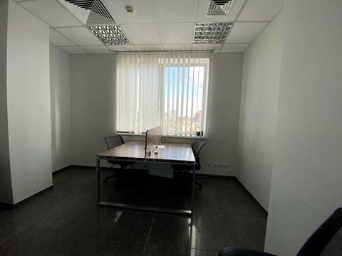 комерційна за адресою Королеви Єлизавети ІІ вул. (Глинки), 7