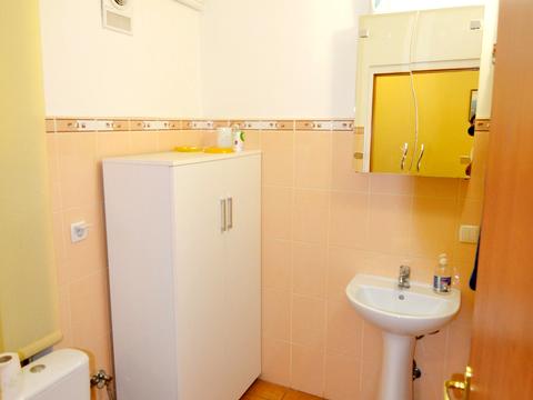 комерційна за адресою Білоруська вул., 15-А