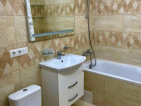 квартира за адресою Зарічна вул., 4