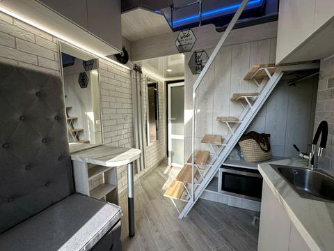 квартира за адресою Франка, 1