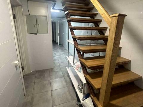 комерційна за адресою Петлюри вул. (Купріна), 59а