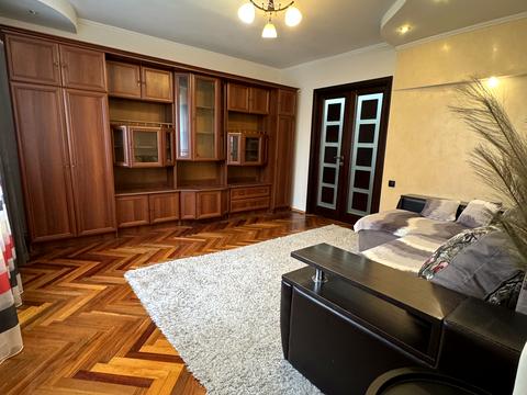 квартира по адресу Миколы Хвылёвого ул., 14