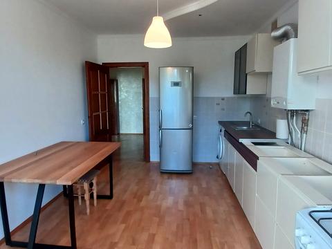 квартира за адресою Тролейбусна вул., 26