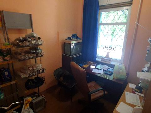 комерційна за адресою Садова вул., 65