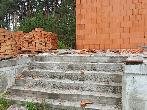 дом по адресу с. Рожны, Зелена, 41