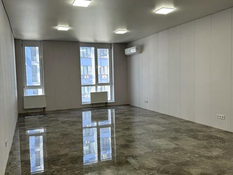 комерційна за адресою Центральна вул., 21