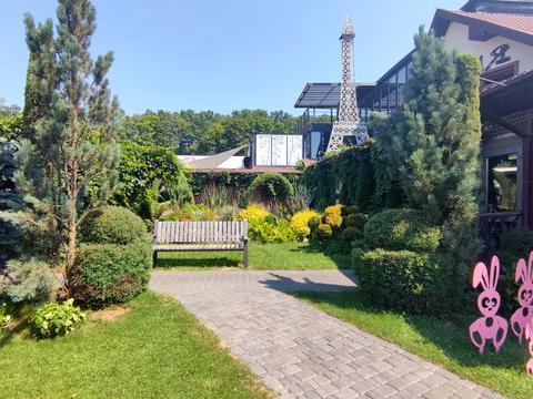 коммерческая по адресу Центральна, 1