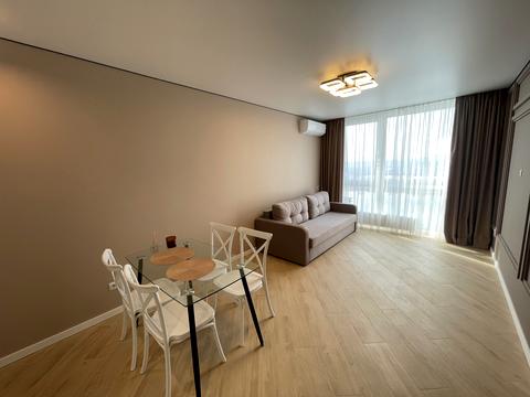 квартира за адресою Дніпровська набережна вул., 17-К