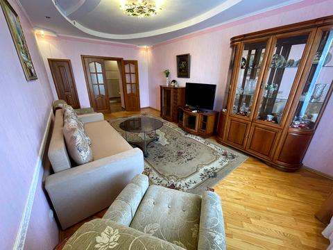 квартира за адресою Анни Ахматової вул., 31