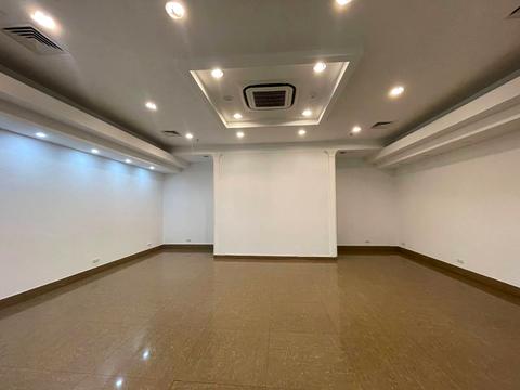 коммерческая по адресу Пирогова, 23 Б