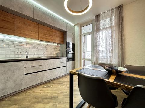 квартира за адресою Драгоманова вул., 10