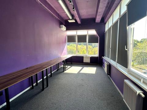 комерційна за адресою Верхній Вал вул., 2