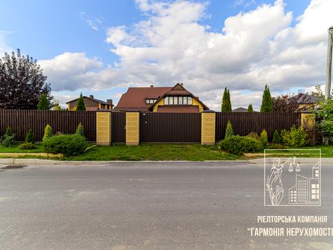 будинок за адресою Грушева вул.