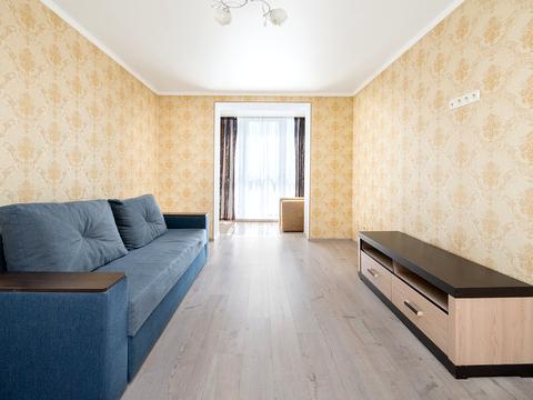 квартира за адресою Курсанта Єськова вул., 26