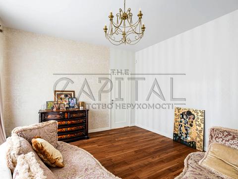 будинок за адресою Буча, Богдана Хмельницького бульв.