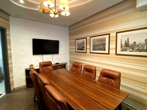 комерційна за адресою Саксаганського вул., 68/21