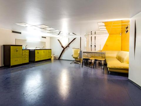 комерційна за адресою Левка Лук'яненка вул. (Маршала Тимошенка), 29