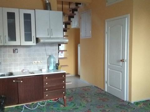 паркомісце за адресою Квітневий пров., 1