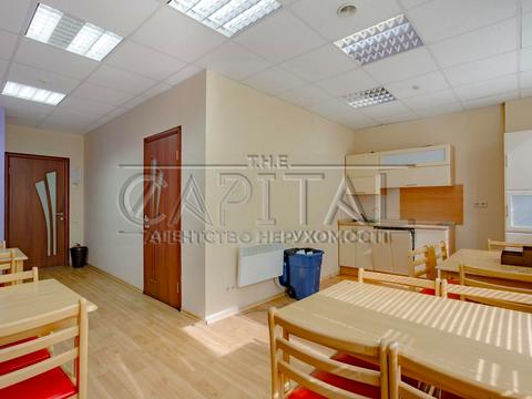 комерційна за адресою Жилянська вул., 101