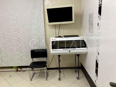 комерційна за адресою Білогородська вул., 51