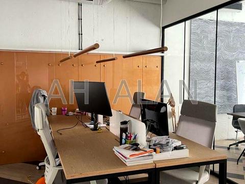 комерційна за адресою Кловський узвіз, 7