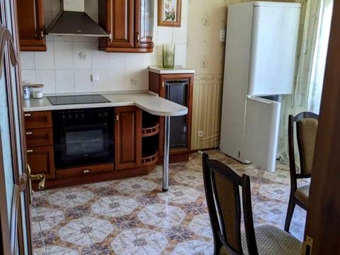 квартира по адресу Миколы Бажана просп., 12
