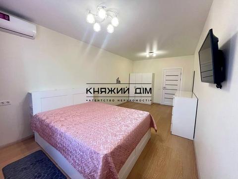 квартира за адресою Деміївська пл. (Московська), 18