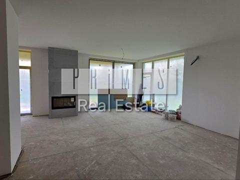 будинок за адресою Анни Ярославни вул.