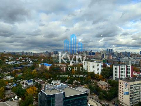 комерційна за адресою Валерія Лобановського просп., 150-Б
