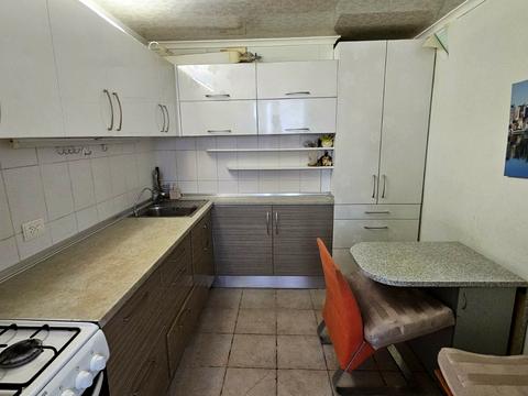 квартира за адресою Автозаводська вул., 93