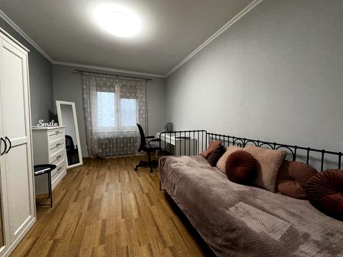 квартира за адресою Драгоманова вул., 1-Б