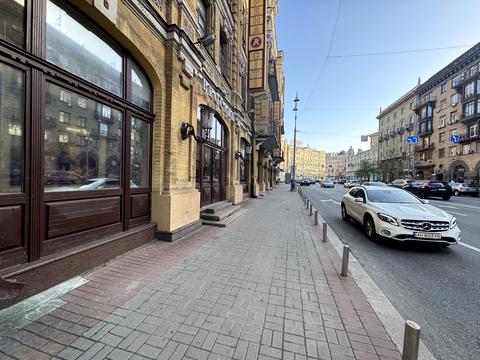 коммерческая по адресу Большая Васильковская ул. (Красноармейская), 1-3