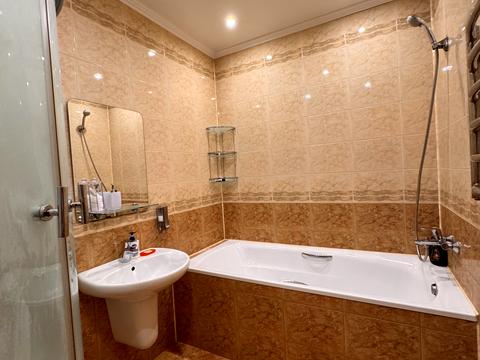 квартира за адресою Тополина вул., 18