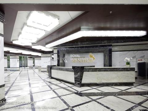 комерційна за адресою Князів Острозьких вул. (Московська), 32/2