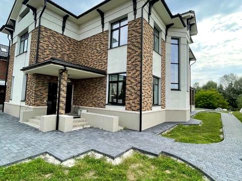 будинок за адресою Богатирська вул., 30б