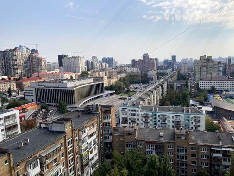 комерційна за адресою Антоновича вул. (Горького), 103-А