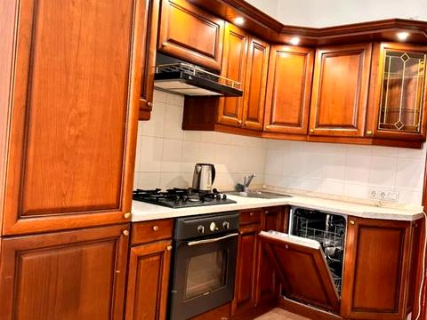 квартира за адресою Богдана Хмельницького вул., 27