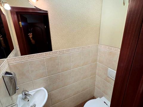 комерційна за адресою Костельна вул., 7