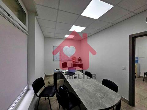 комерційна за адресою Собранецька вул., 150