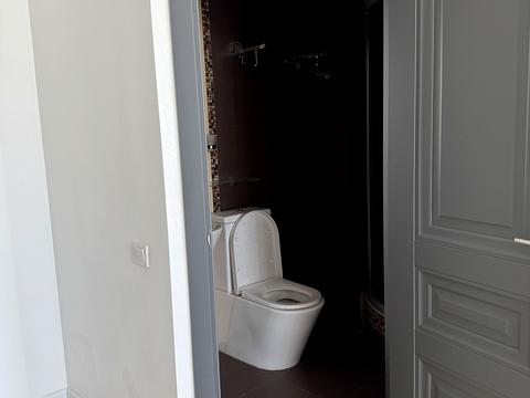 комерційна за адресою Грецька вул., 17