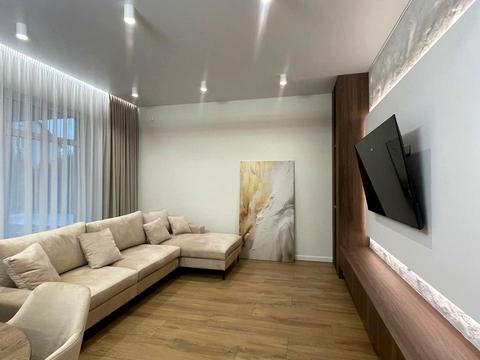 будинок за адресою Травнева