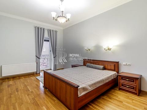 будинок за адресою Богатирська вул., 30