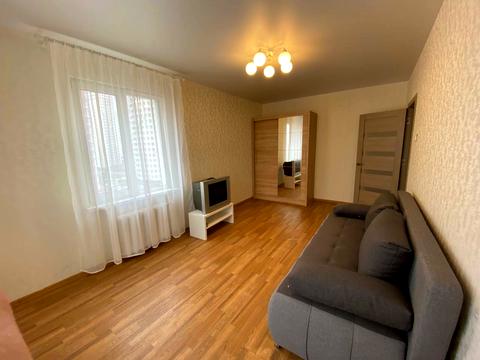 квартира за адресою Драгоманова вул., 1б