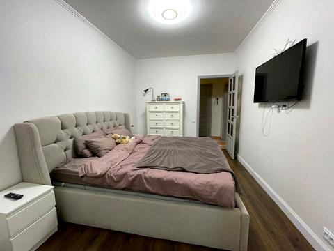 квартира за адресою Лариси Руденко вул., 15