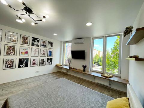 квартира за адресою Соборності просп. (Возз'єднання), 17