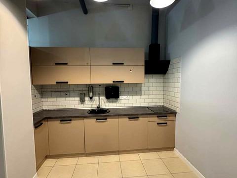 комерційна за адресою Святослава Караванського вул. (Жуковського), 10