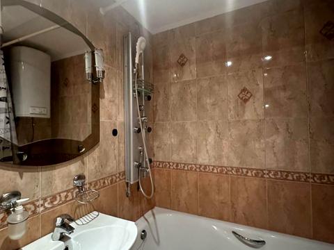 квартира за адресою Академіка Сахарова вул., 38