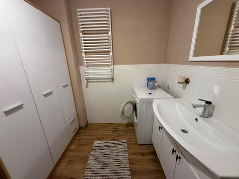 квартира за адресою Білогірська вул., 18є